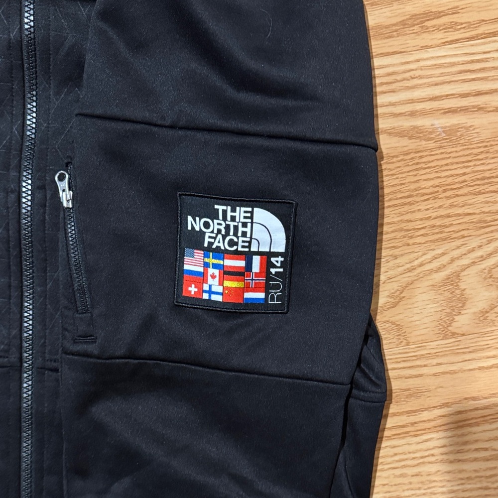 The North Face Black Lightweight Jacket - Picture 4 of 6